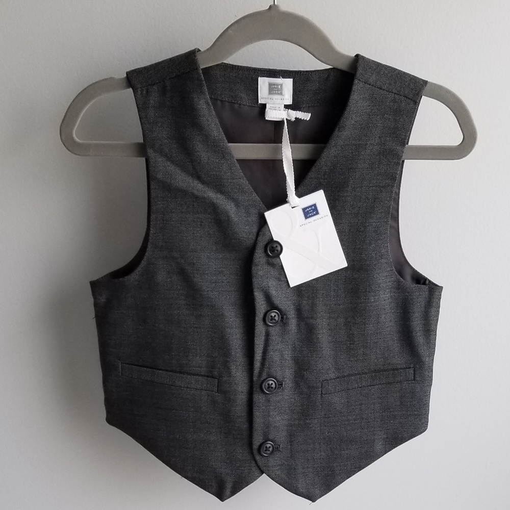 Janie and Jack boys dress up vest
No tags anymore - perfect conditions